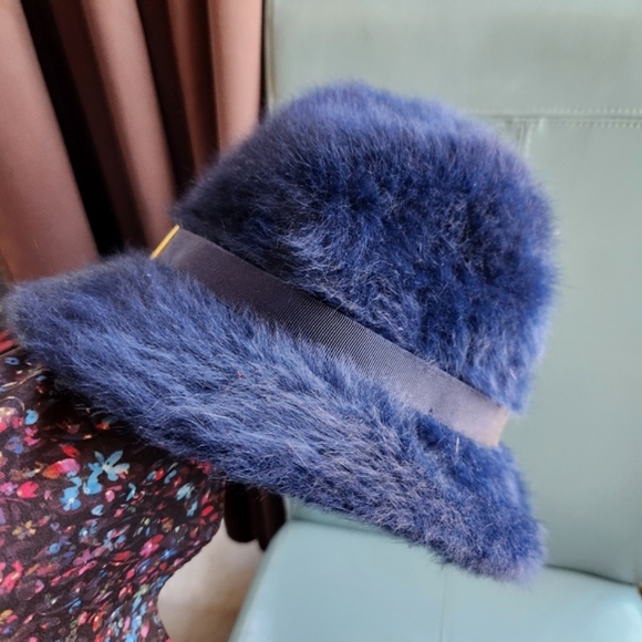 KANGOL Vtg NAVY Furgora Rachel Angora Bucket Hat Buckle England Furry EUVC - Picture 6 of 16